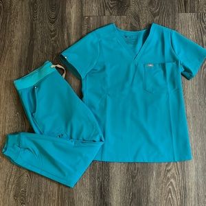Size M Teal Figs scrub set